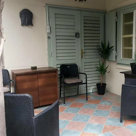 Apartman, Terrace, Ac, Free Parking, Bbq, Wifi *